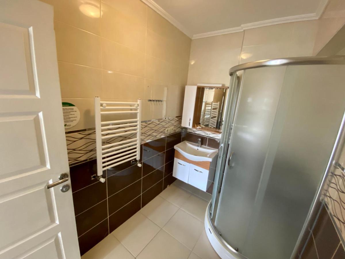 Doga Villa Guest House บูยูกเชกเมเช ภายนอก รูปภาพ